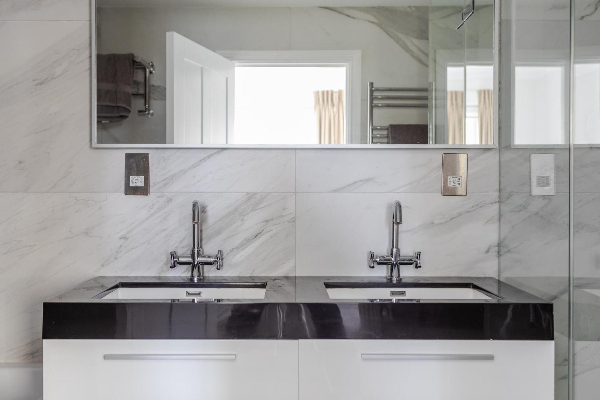 Number 53 - Stunning Maisonette With Parking In Kensington & Chelsea London Exterior foto